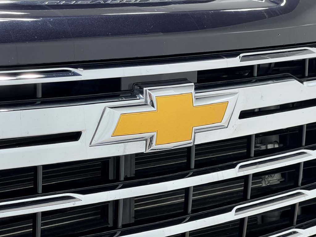 Used 2024 Chevrolet Silverado 2500 LTZ AWD/4WD image 40