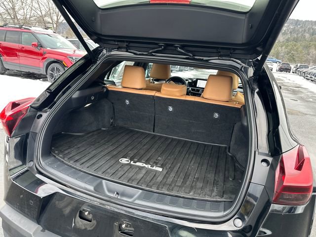 Used 2024 Lexus UX 250h AWD w/ Premium Package image 21