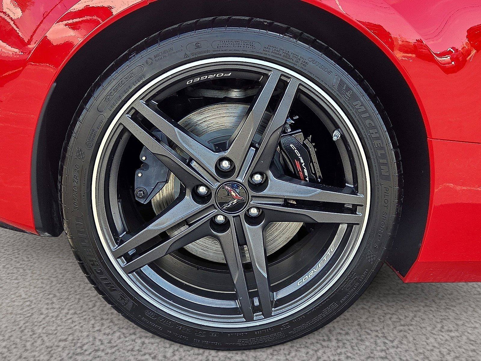 Used 2024 Chevrolet Corvette Stingray Premium Cpe w/ Z51 Performance Package RWD image 9