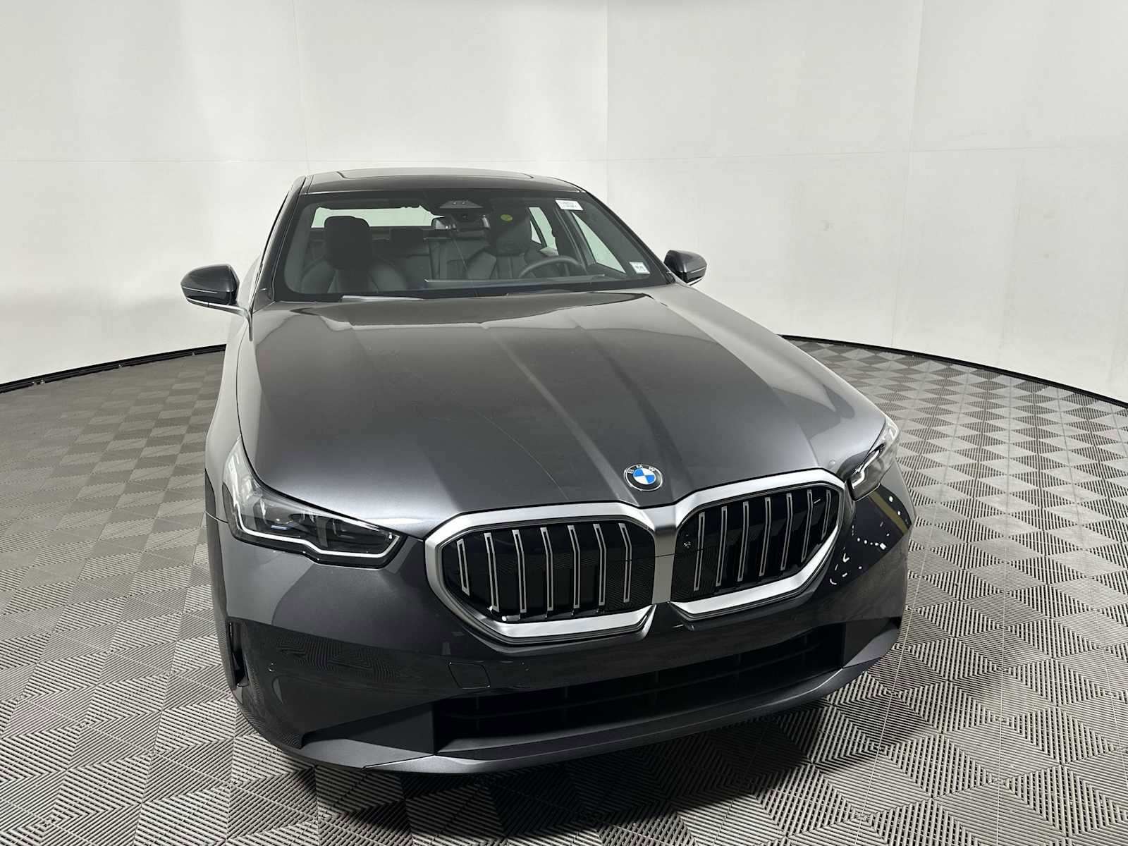 New 2026 BMW 530i xDrive w/ Premium Package image 6
