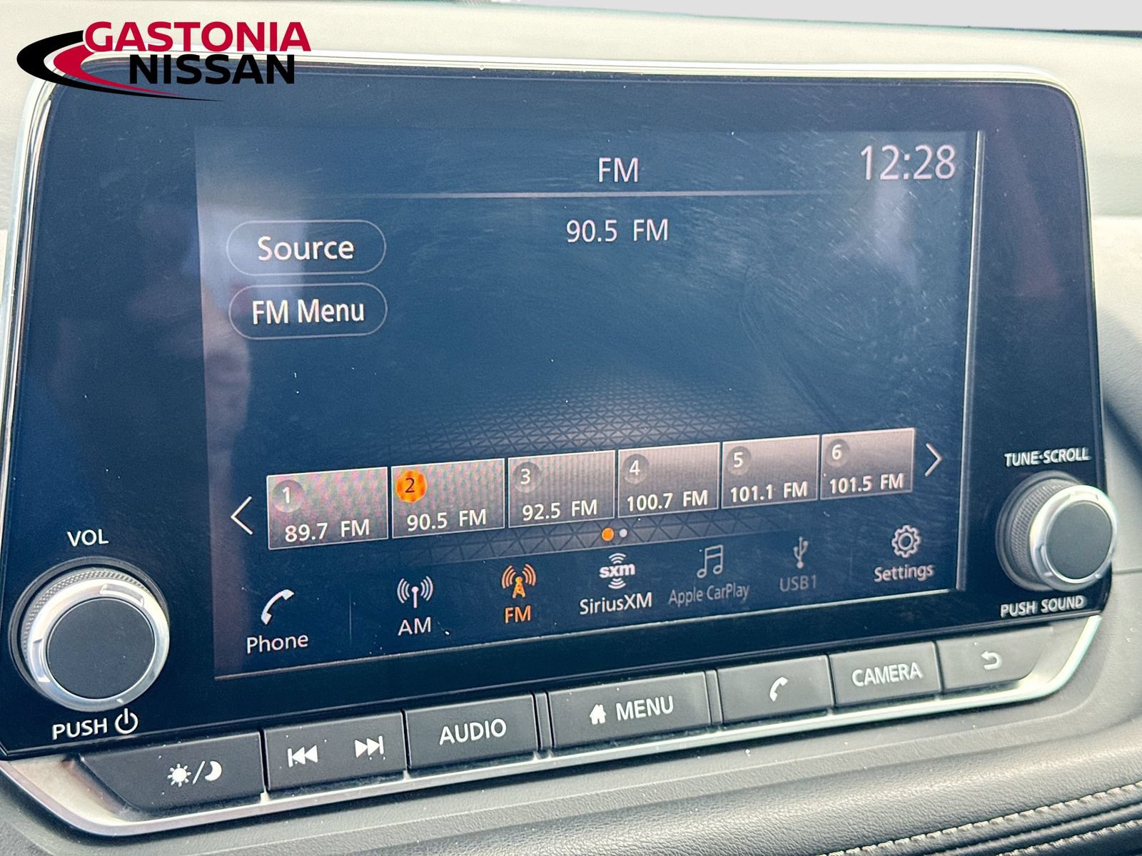Used 2025 Nissan Rogue SV FWD image 19