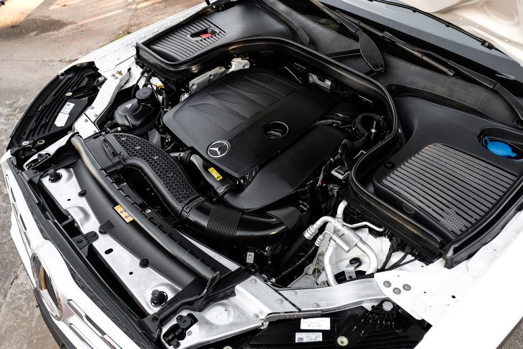 Used 2022 Mercedes-Benz GLC 300 w/ Premium Package Lite image 53