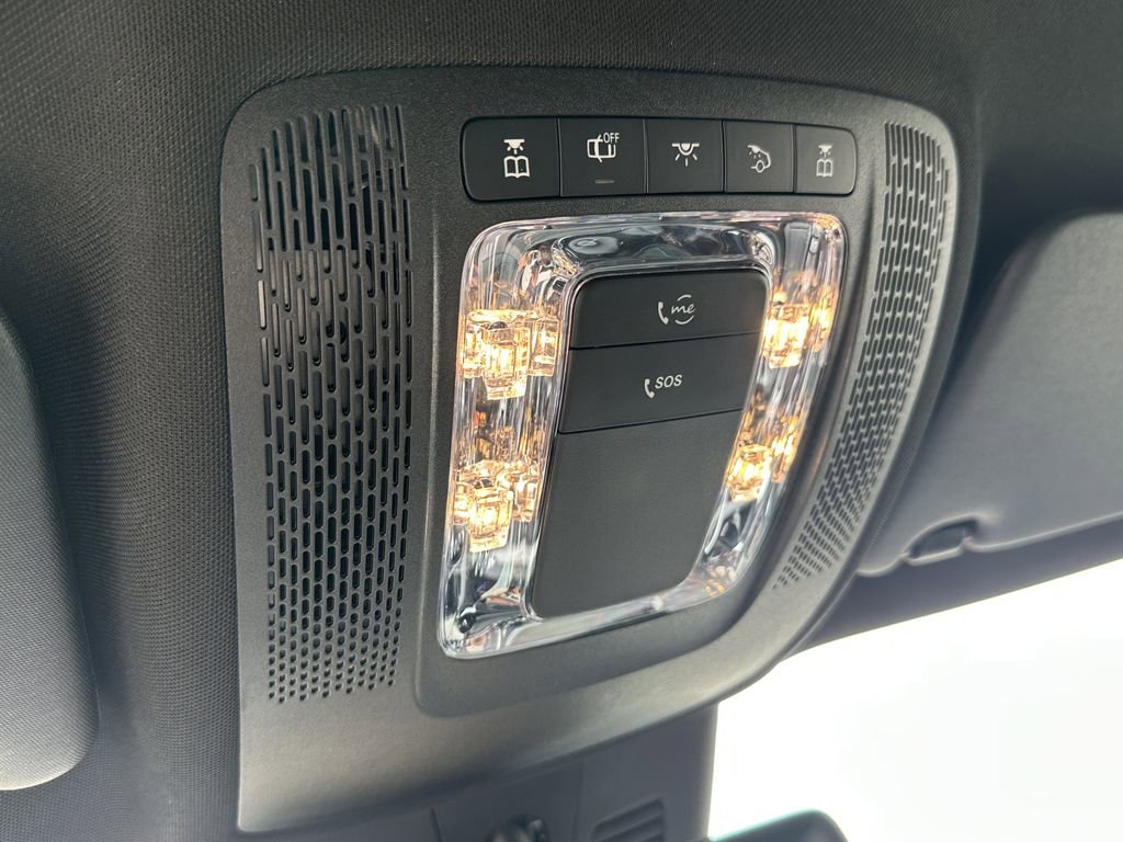 Certified 2025 Mercedes-Benz GLB 250 image 33