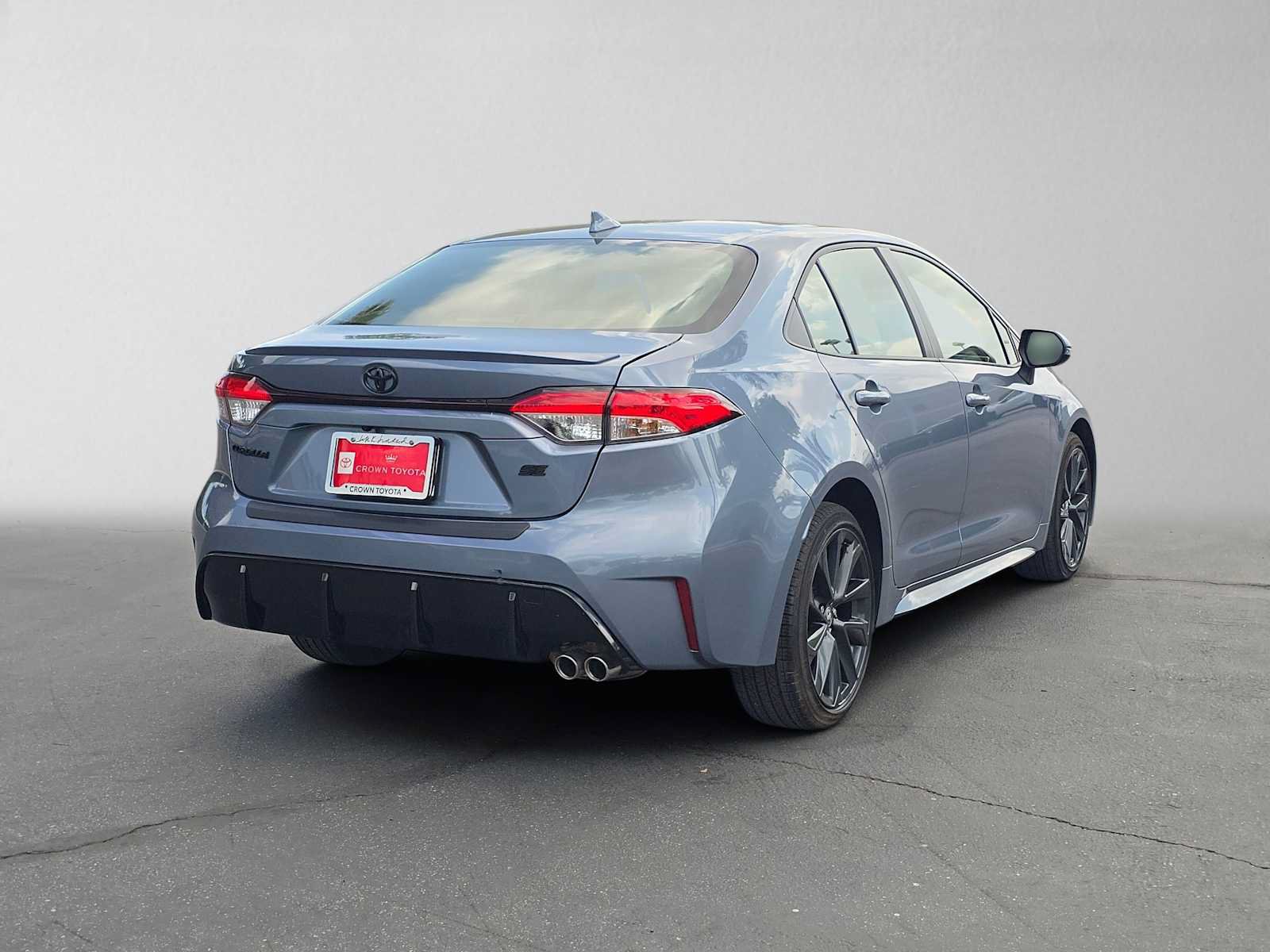 Certified 2026 Toyota Corolla SE w/ Carpet Mat Package (TMS) FWD image 3