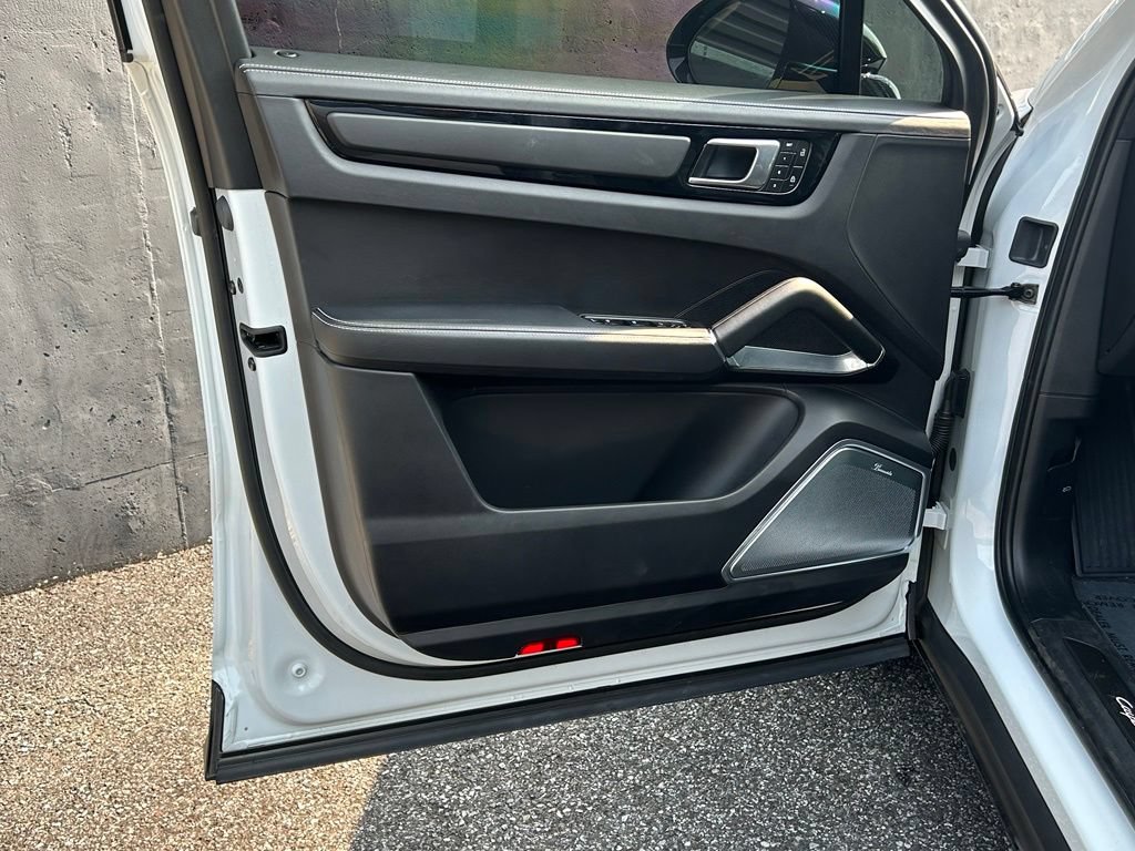 Certified 2023 Porsche Cayenne Turbo GT AWD/4WD image 27
