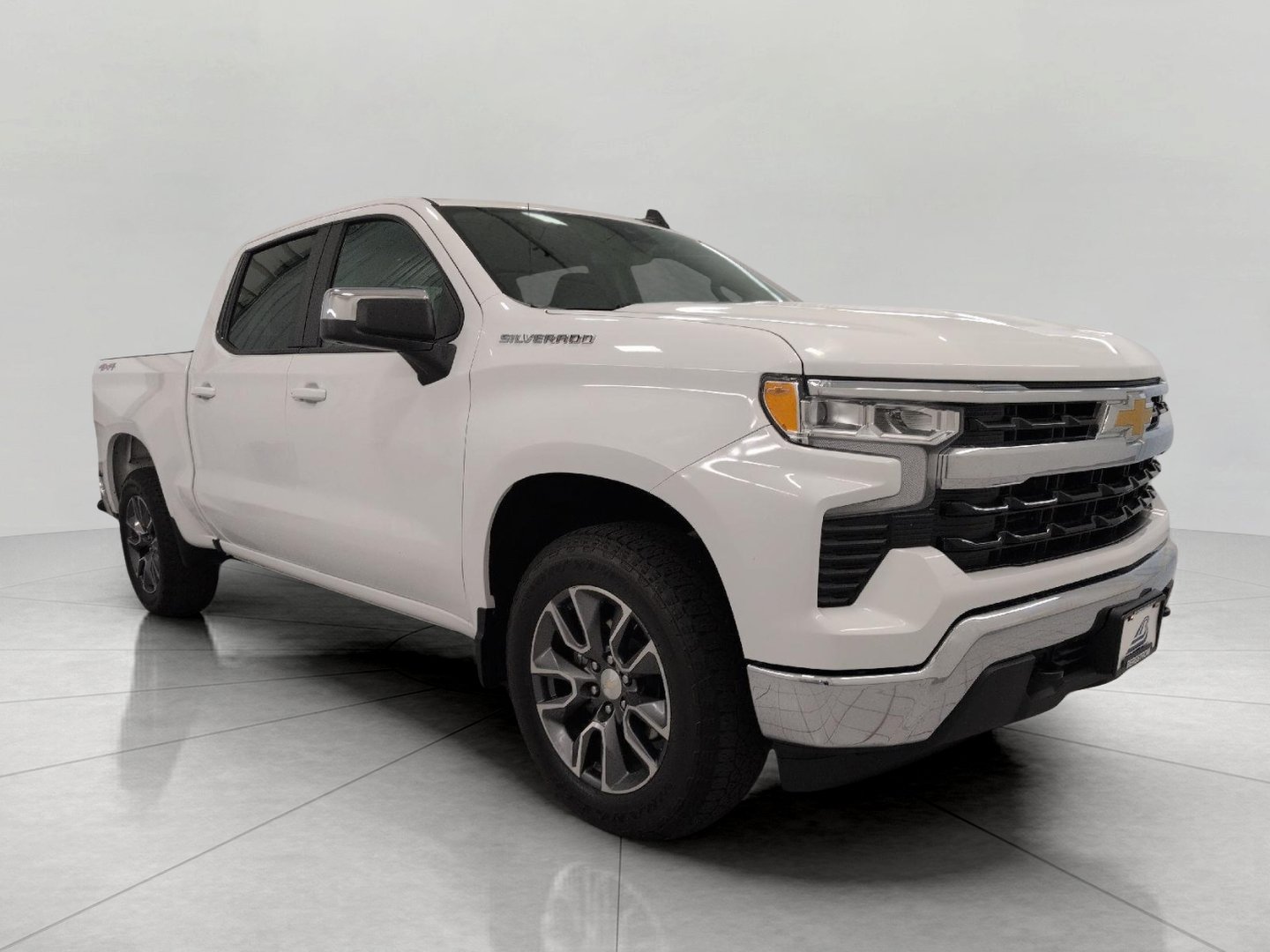Used 2024 Chevrolet Silverado 1500 LT AWD/4WD image 1