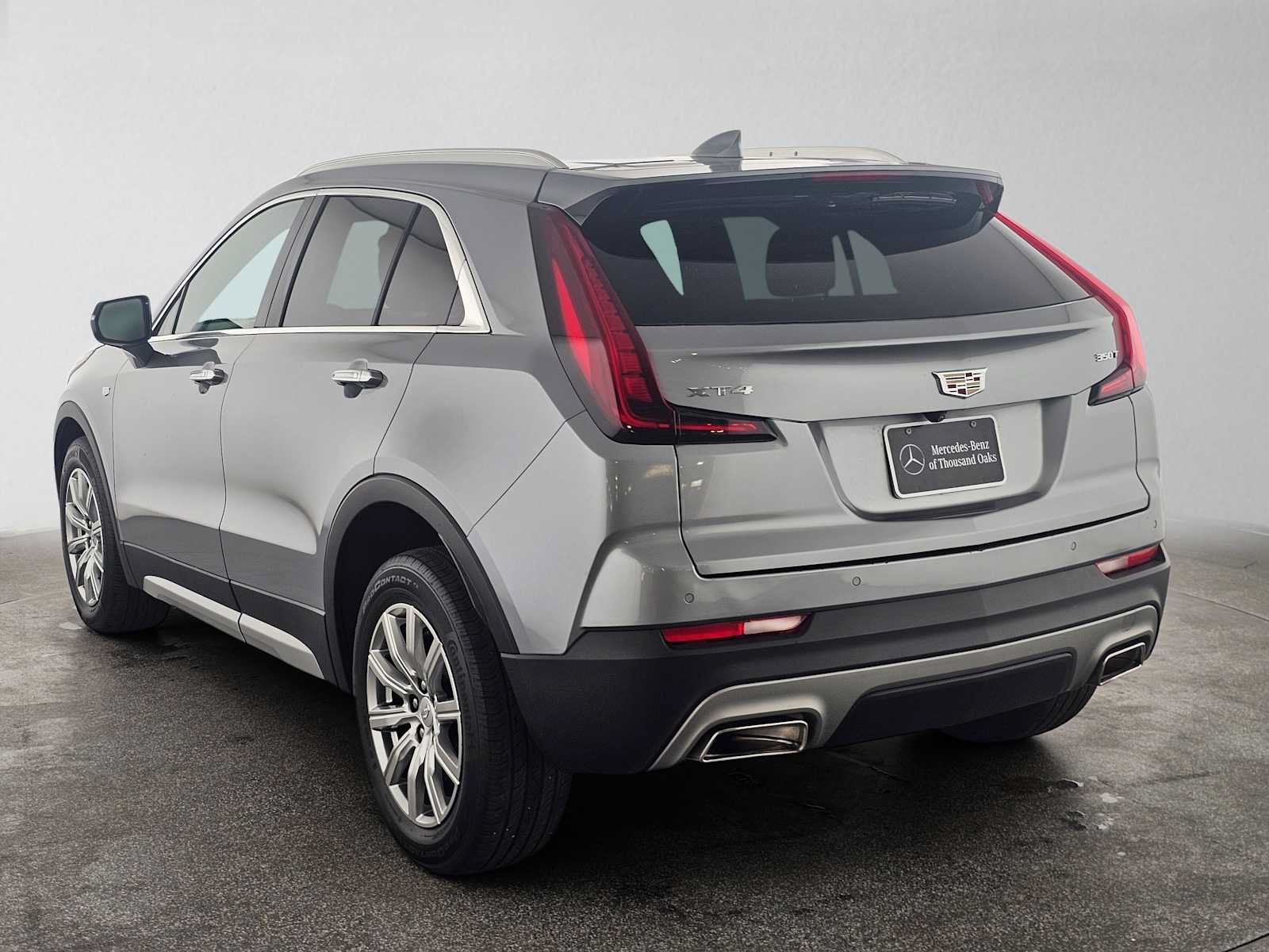 Used 2023 Cadillac XT4 Premium Luxury FWD image 5