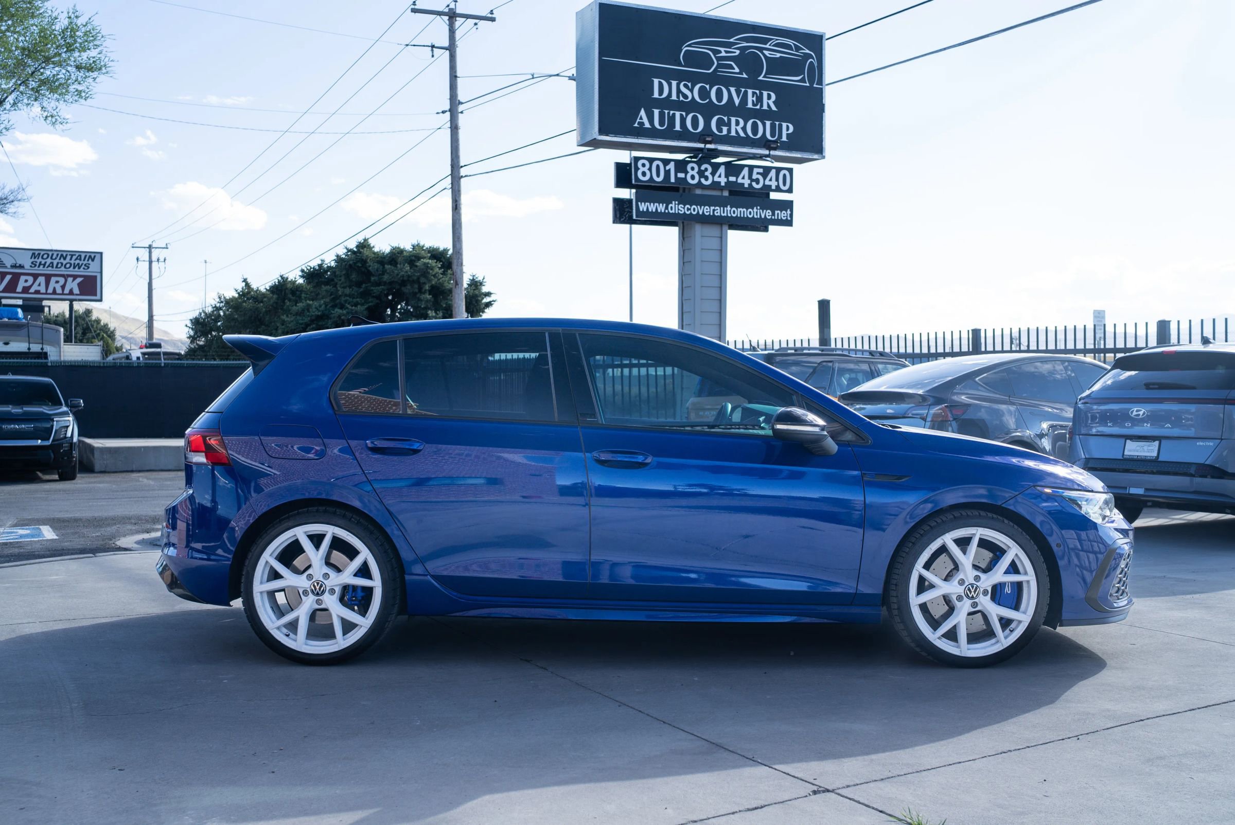 Used 2023 Volkswagen Golf 20th Anniversary Edition image 10