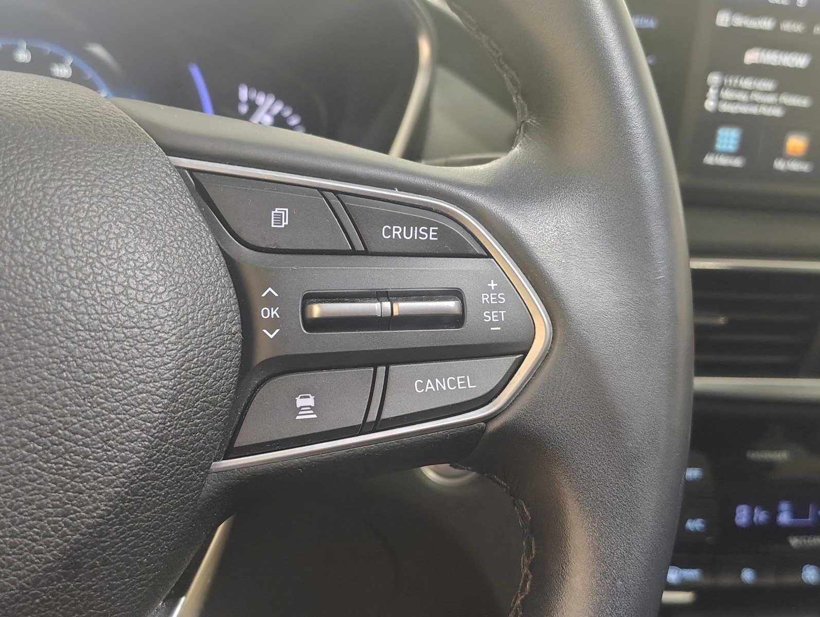 Used 2020 Hyundai Santa Fe SEL AWD/4WD image 16