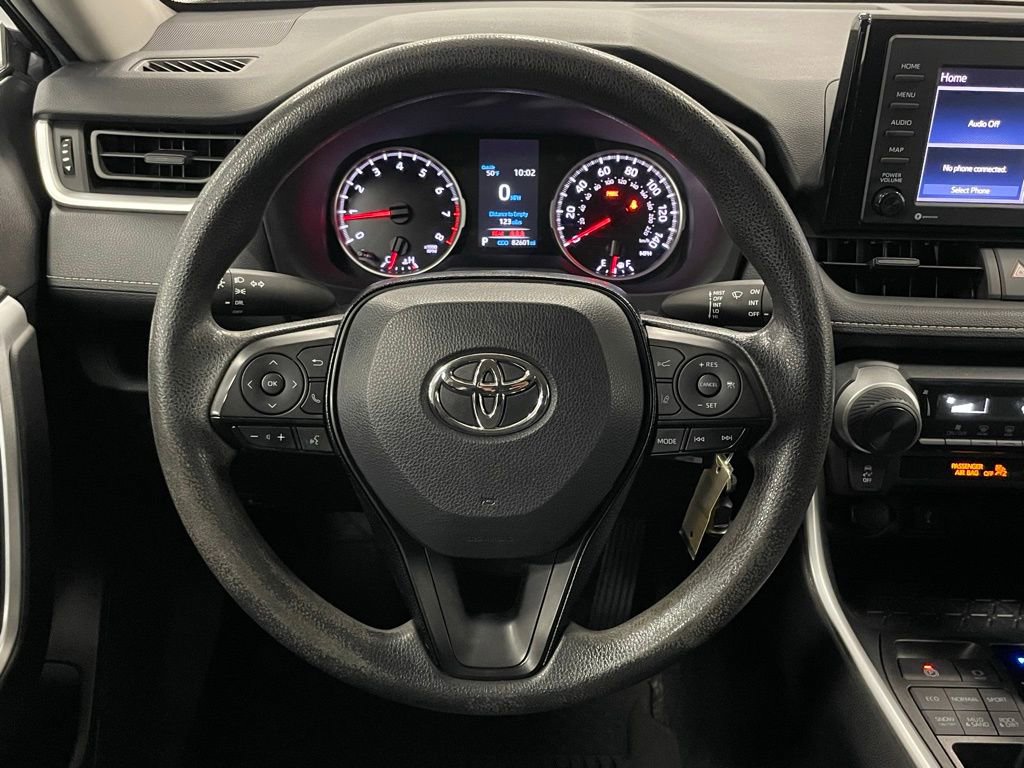 Used 2021 Toyota RAV4 LE image 15