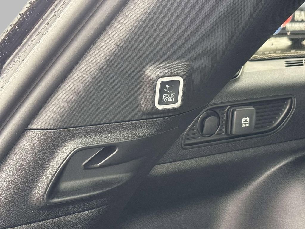 New 2025 Jeep Grand Cherokee Limited w/ Black Appearance Package image 5