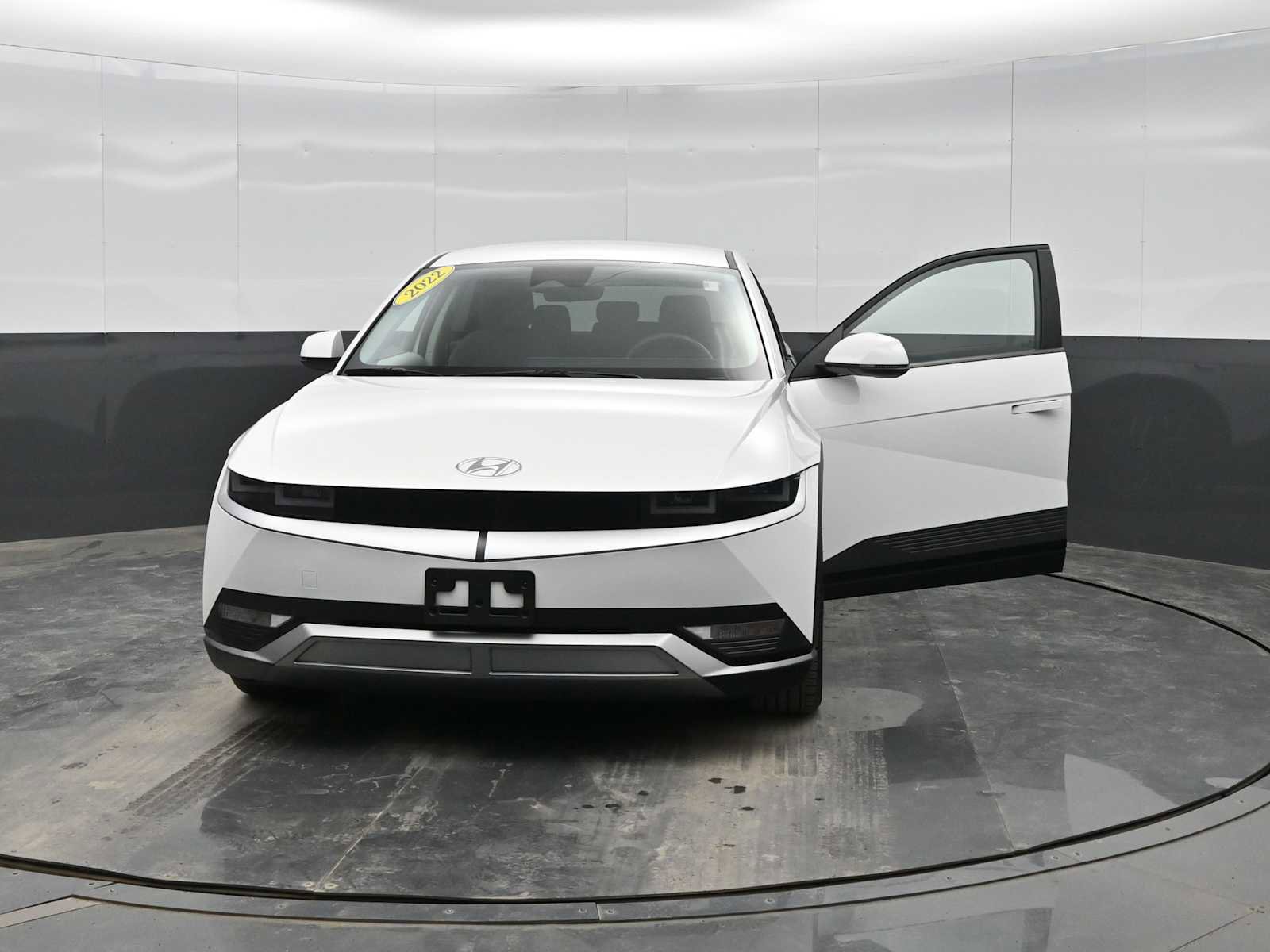 Used 2022 Hyundai Ioniq 5 SE w/ Cargo Package image 3