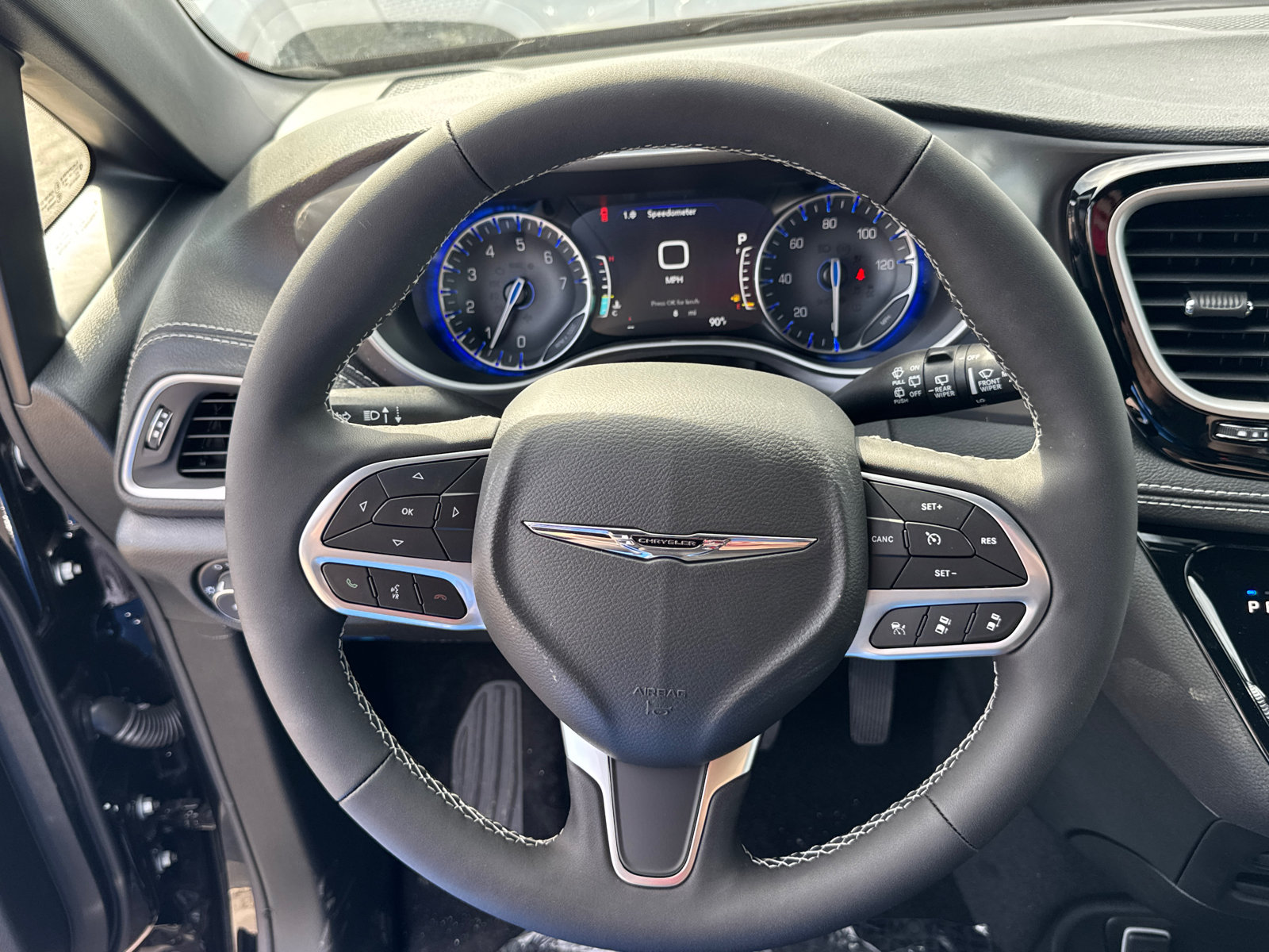 New 2026 Chrysler Pacifica Select FWD image 14
