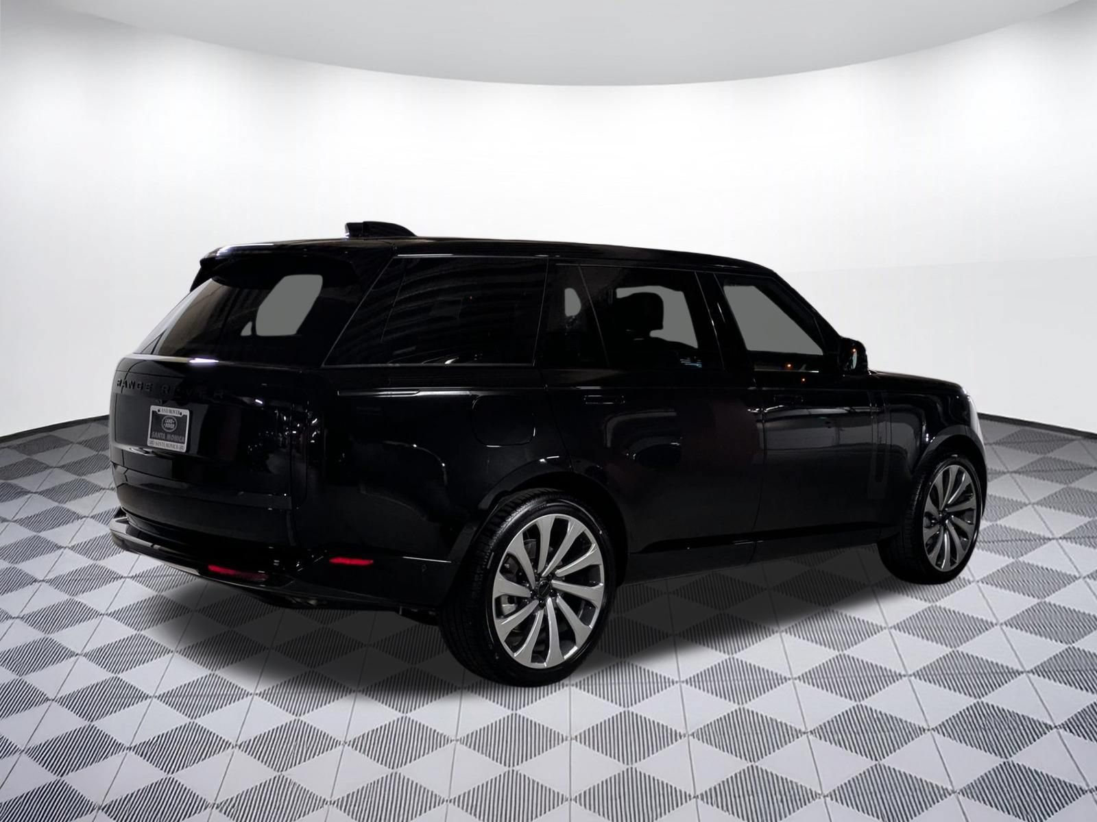 New 2026 Land Rover Range Rover Long Wheelbase SE AWD/4WD image 5