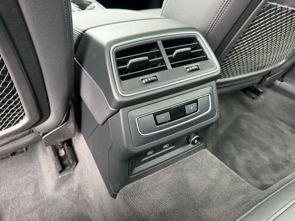 Used 2023 Audi A6 Premium Plus w/ Premium Plus Package image 31