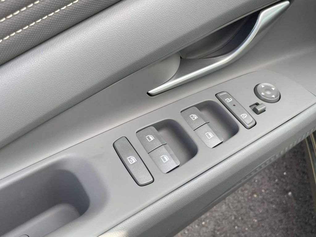 New 2026 Hyundai Elantra SEL Sport Premium FWD image 13
