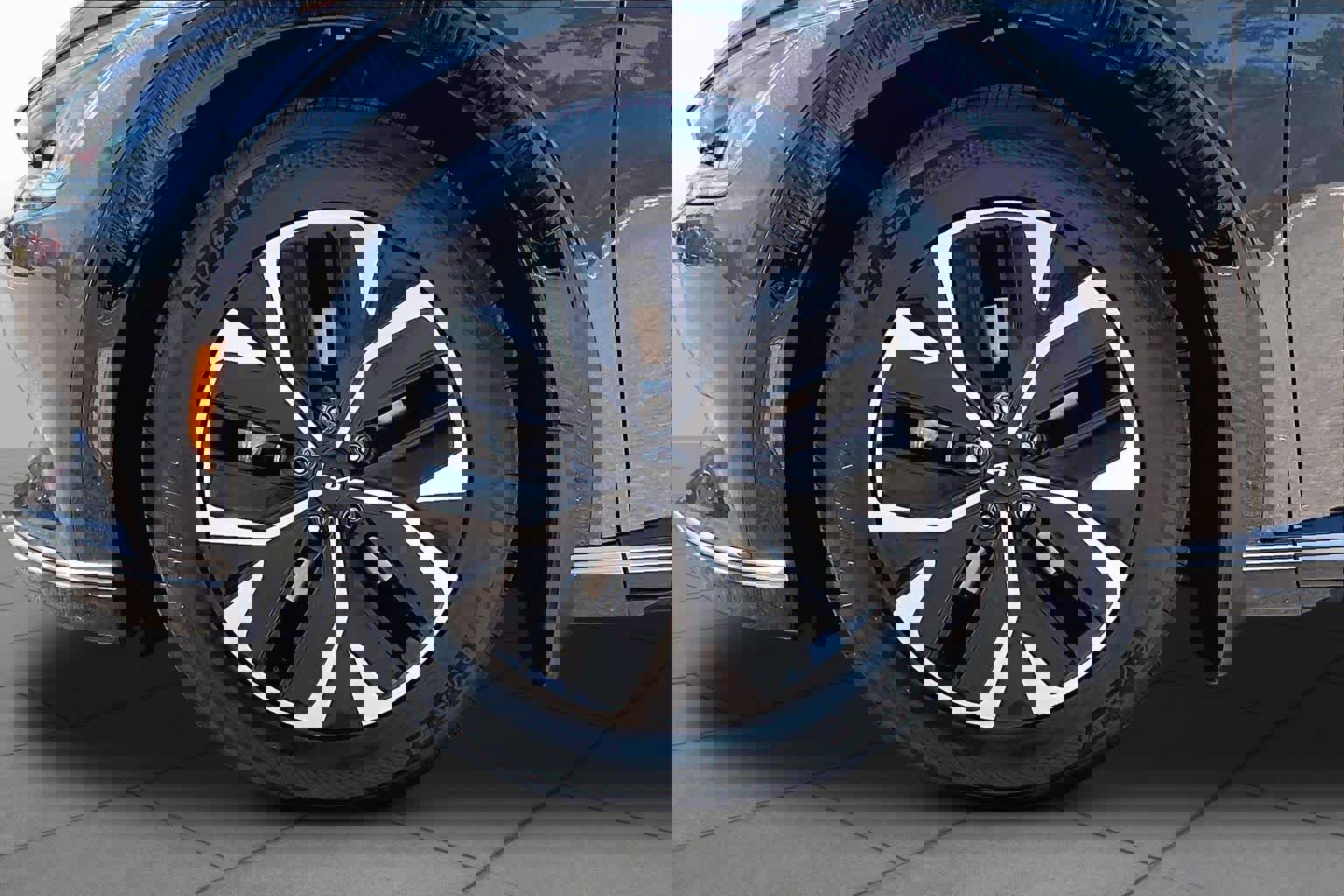 Used 2022 Kia EV6 Wind w/ Wind Technology Package image 10