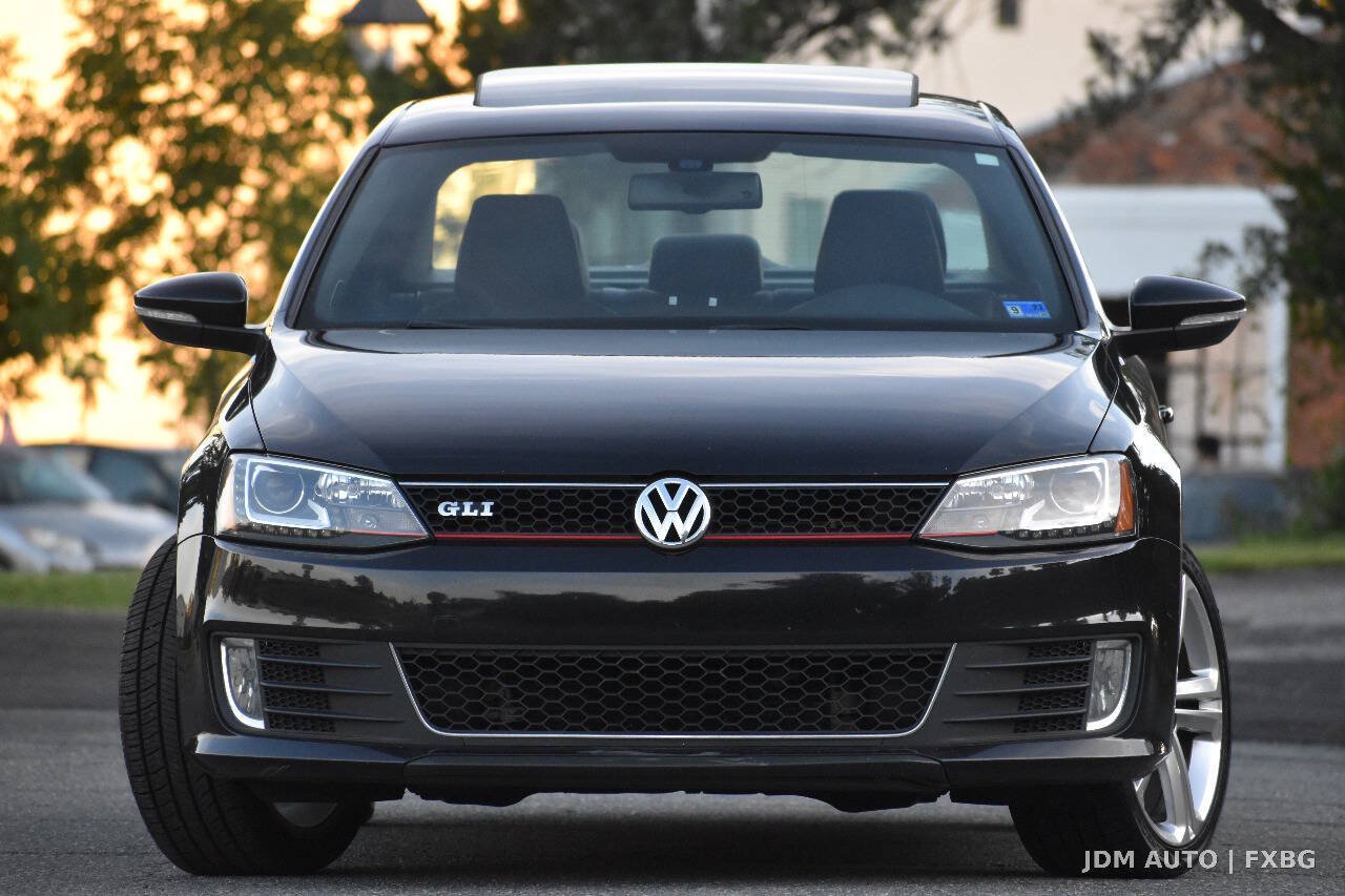 Used 2015 Volkswagen Jetta GLI SEL FWD image 3