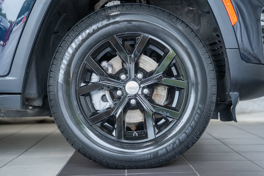 Certified 2023 Jeep Grand Cherokee Limited AWD/4WD image 20