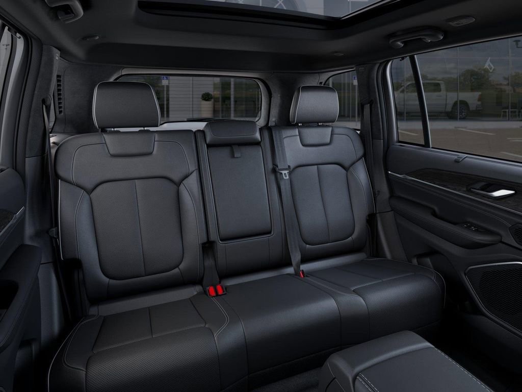 New 2025 Jeep Grand Cherokee Overland w/ Luxury Tech Group IV image 15
