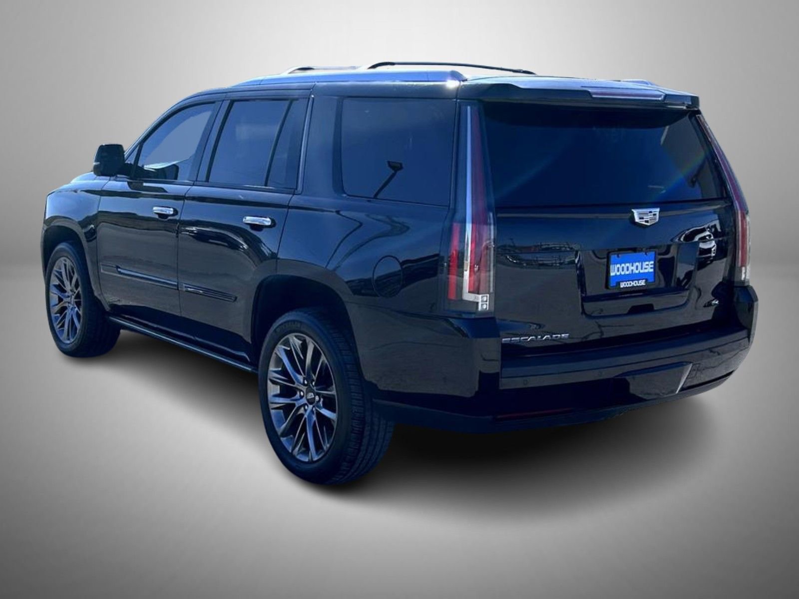 Used 2019 Cadillac Escalade Platinum w/ Escalade Sport Edition image 7