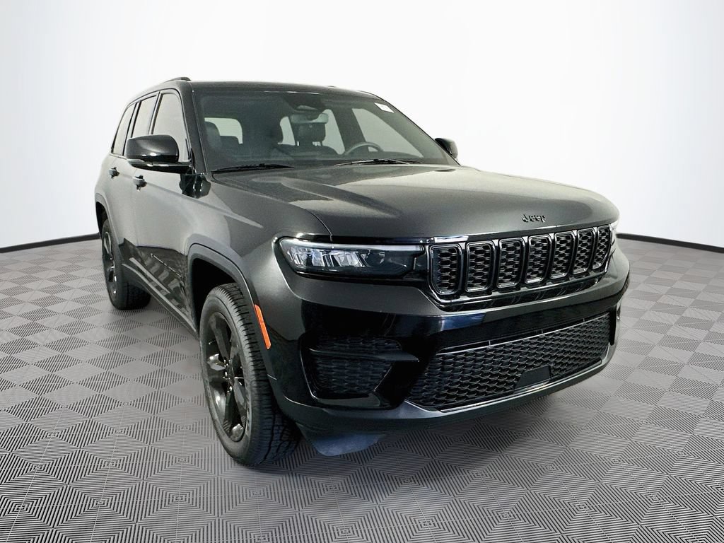 Used 2023 Jeep Grand Cherokee Altitude