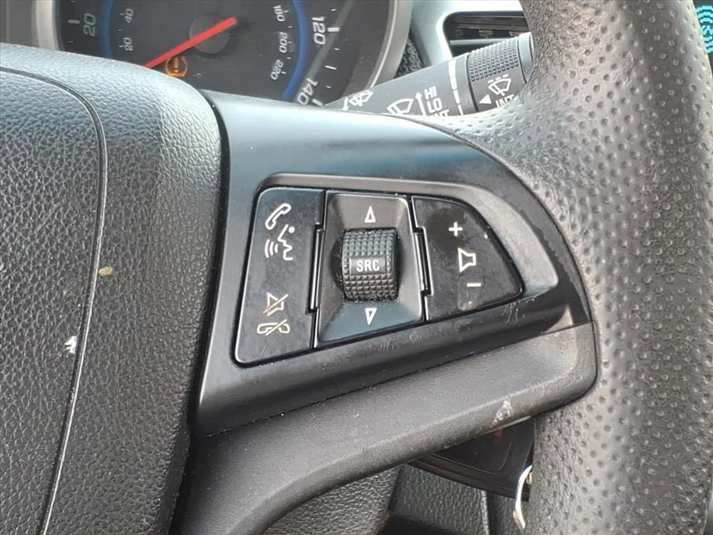 Used 2015 Chevrolet Cruze LT image 13