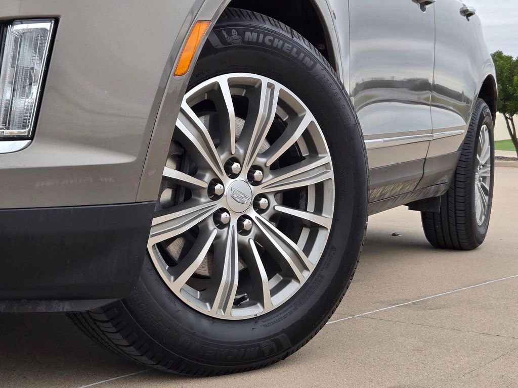 Used 2018 Cadillac XT5 Luxury w/ Driver Awareness Package image 8