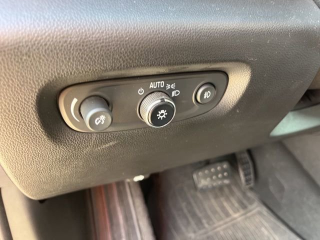 Used 2020 Chevrolet Traverse Premier image 18