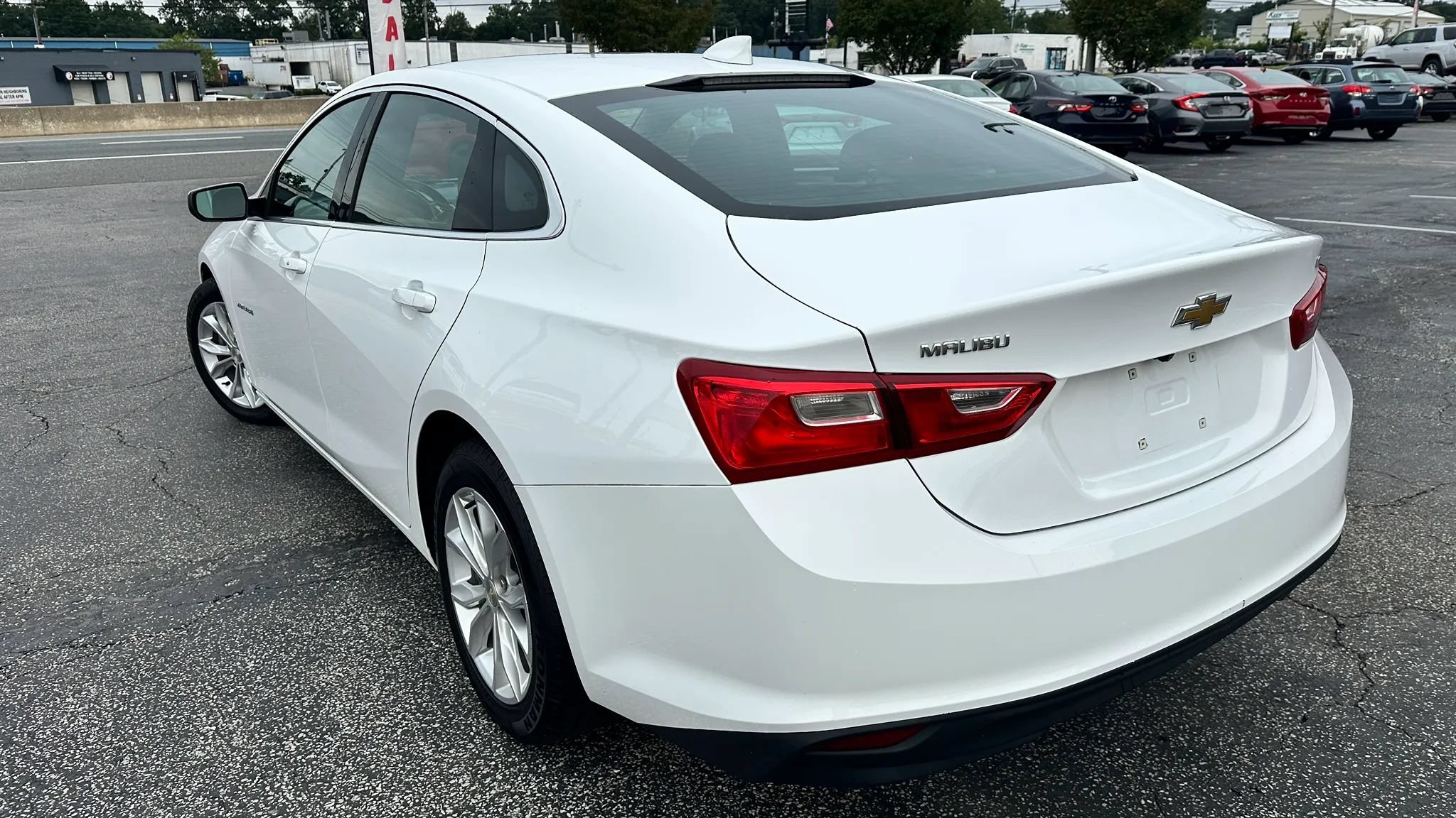 Used 2023 Chevrolet Malibu LT FWD image 9