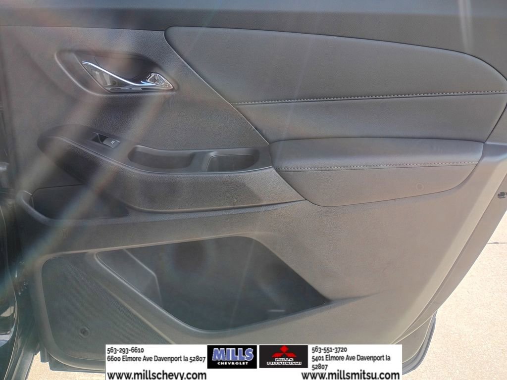 Used 2023 Chevrolet Traverse LT w/ LPO, Floor Liner Package image 15