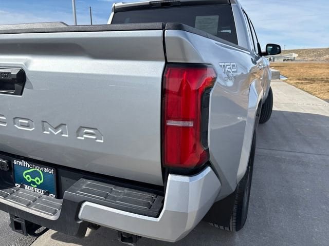 Used 2024 Toyota Tacoma TRD Sport AWD/4WD image 29