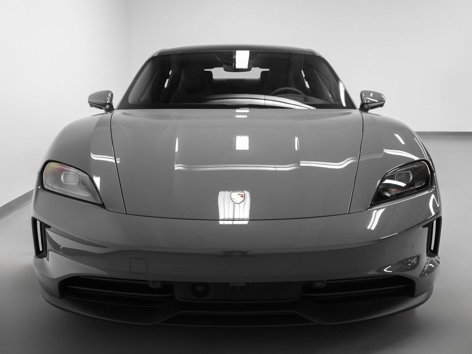 New 2025 Porsche Taycan image 8