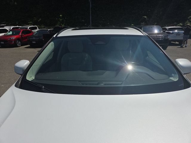 Used 2022 Volvo XC60 B5 Momentum AWD/4WD image 22