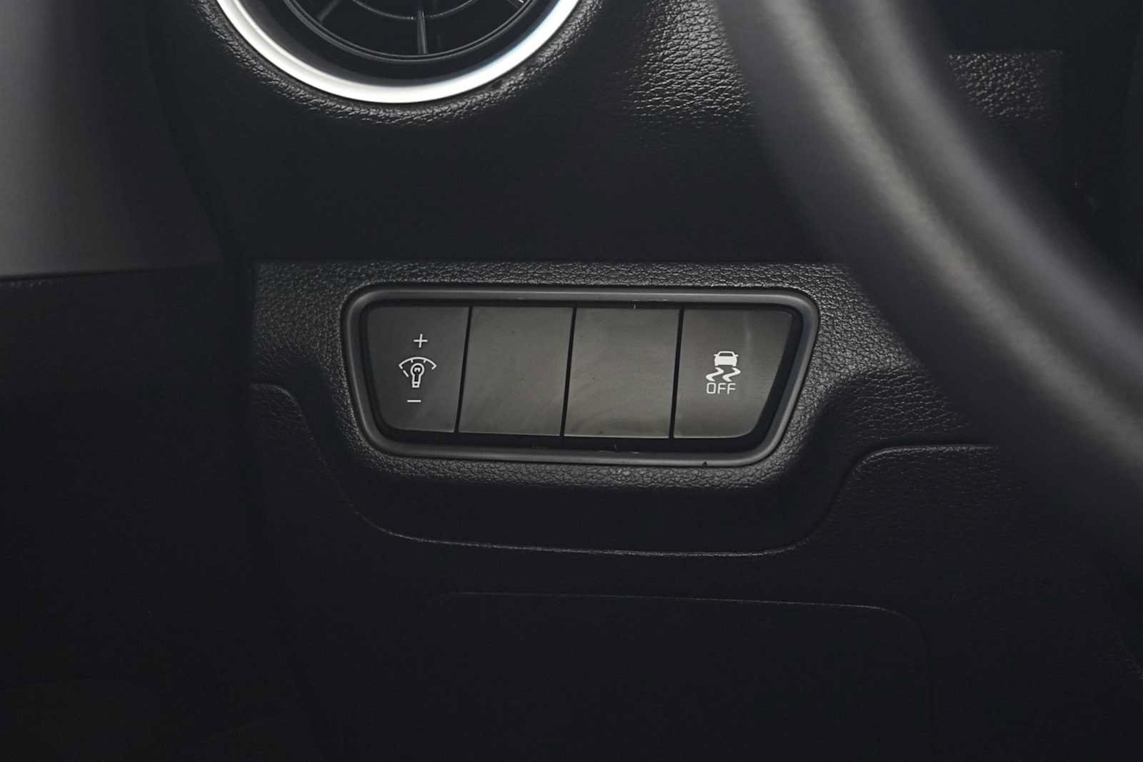 Used 2024 Kia Forte LXS FWD image 23