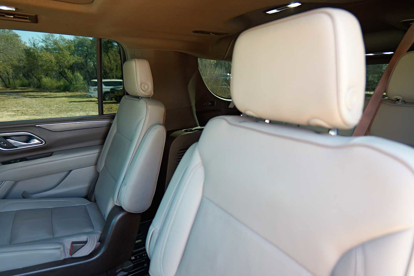 Used 2021 GMC Yukon XL SLT w/ SLT Luxury Plus Package image 24