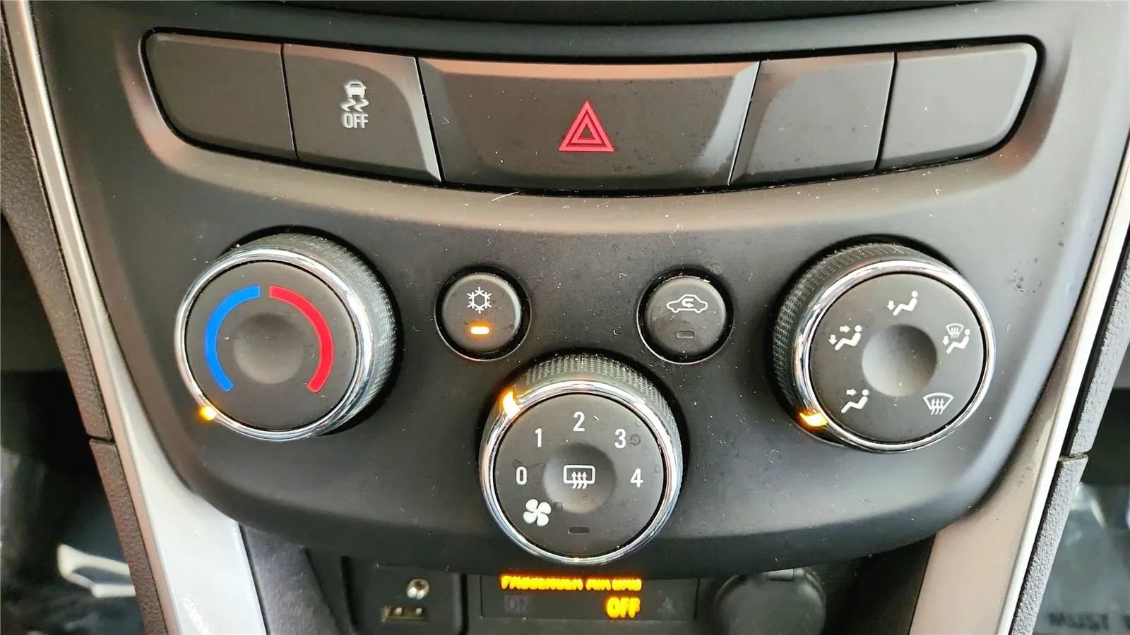 Used 2019 Chevrolet Trax LT w/ Driver Confidence Package FWD image 30