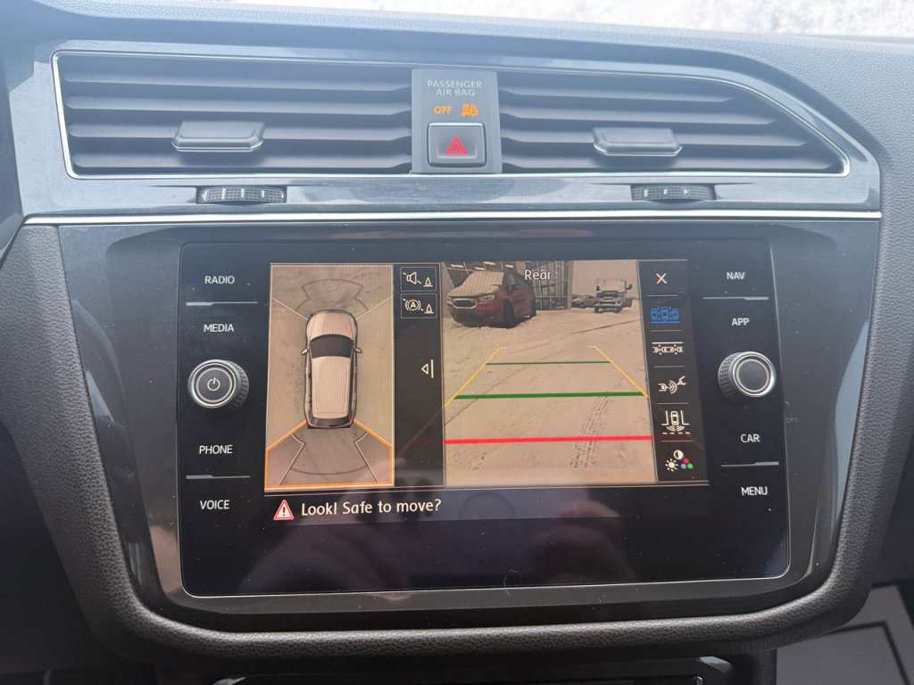 Used 2018 Volkswagen Tiguan SEL Premium image 21