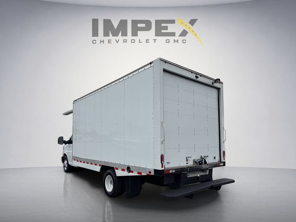 Used 2024 Chevrolet Express 3500 w/ Power Convenience Package RWD image 5