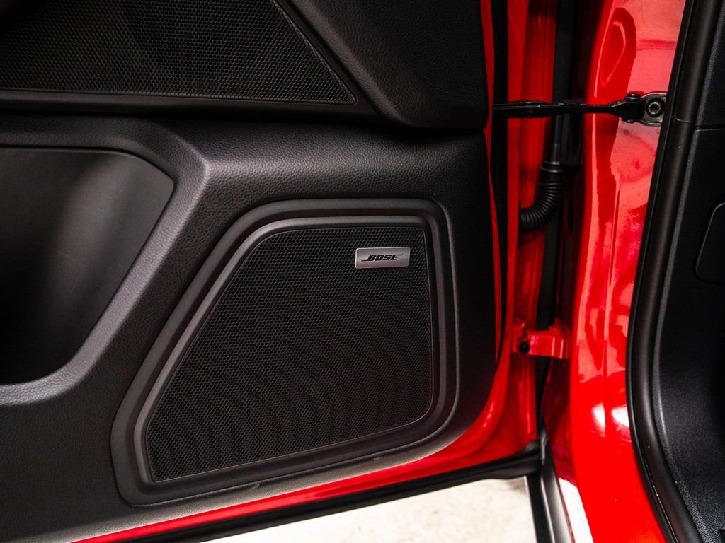 Certified 2025 Porsche Macan image 24
