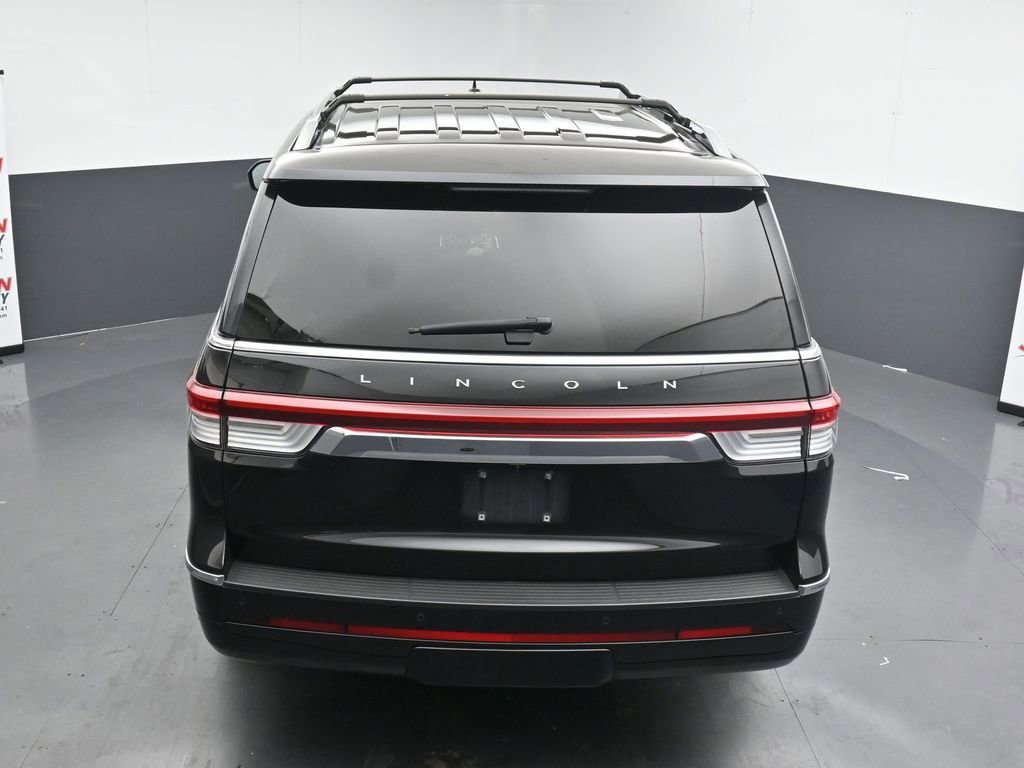 Used 2022 Lincoln Navigator Reserve AWD/4WD image 16