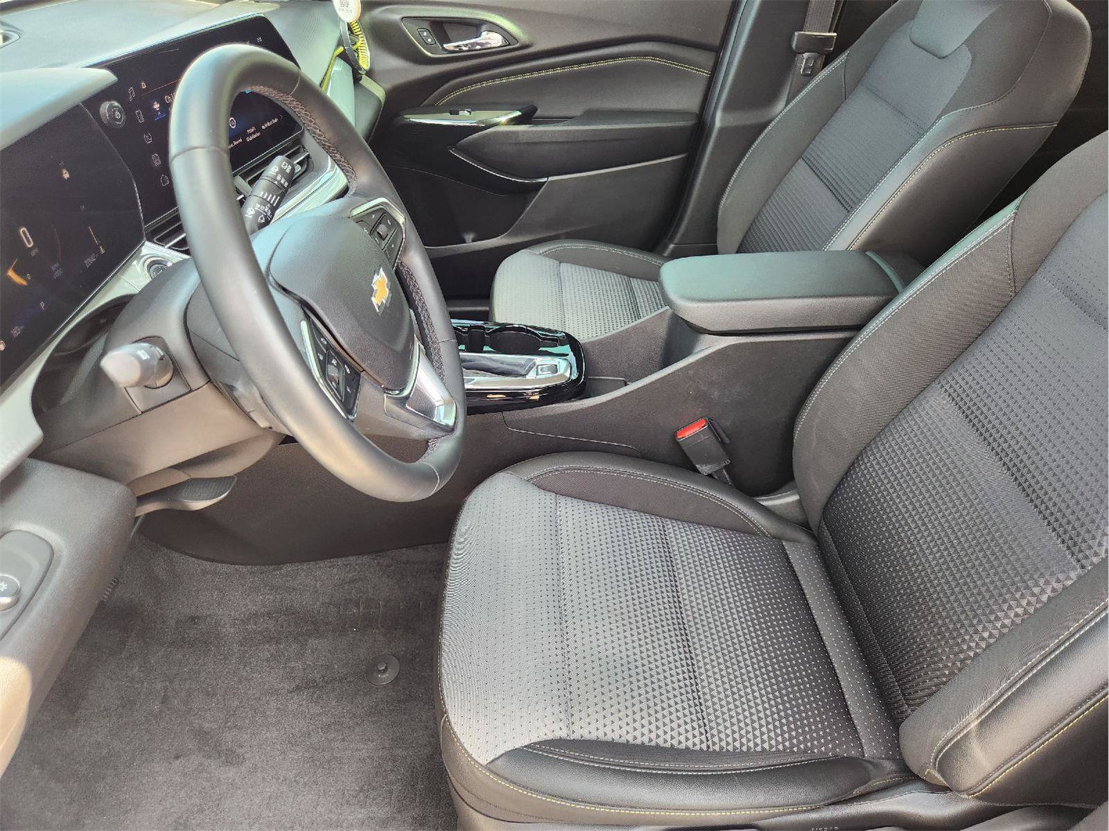 Used 2025 Chevrolet Trax LT w/ Driver Confidence Package FWD image 13