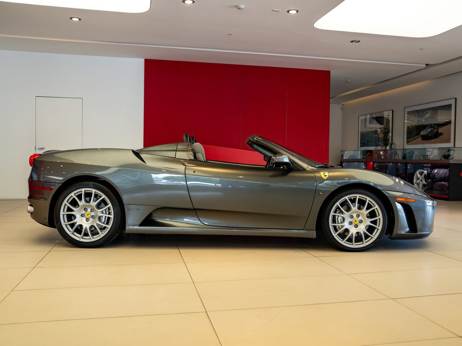 Used 2005 Ferrari F430 Spider RWD image 7