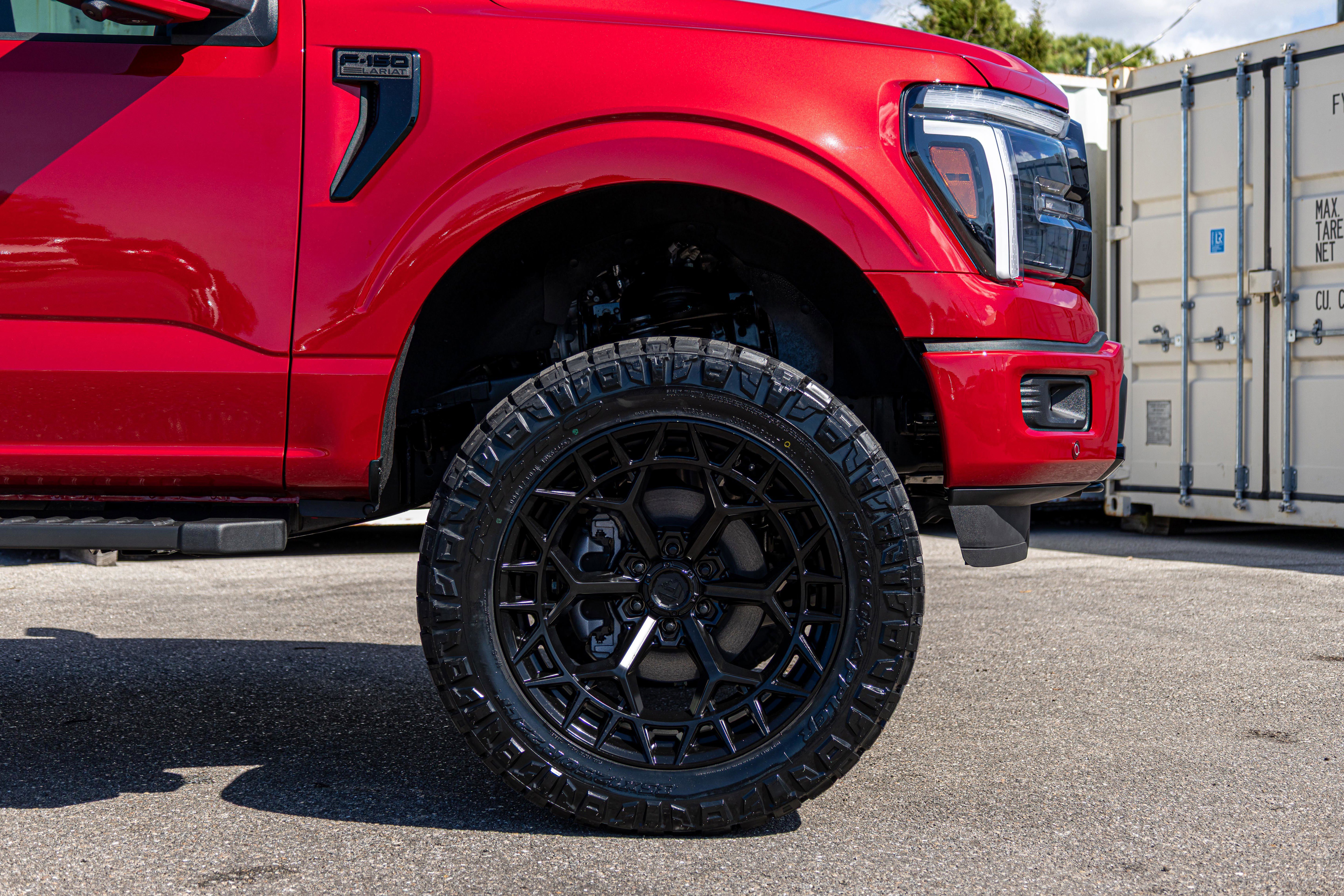 New 2025 Ford F150 Lariat w/ Equipment Group 501A Mid AWD/4WD image 14