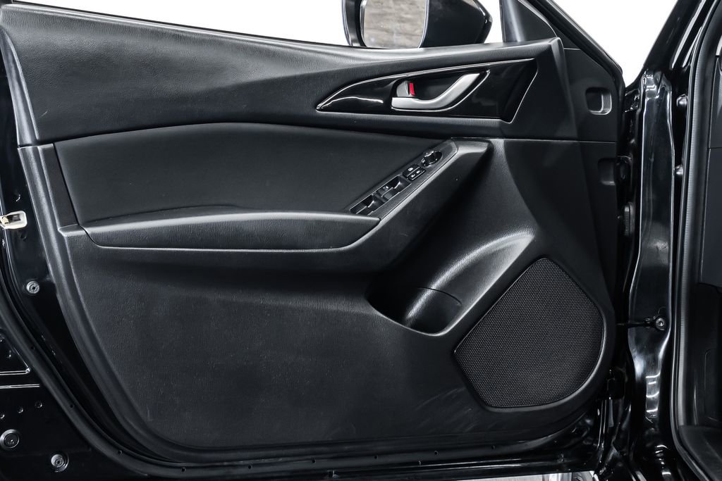 Used 2015 MAZDA MAZDA3 i Sport image 17