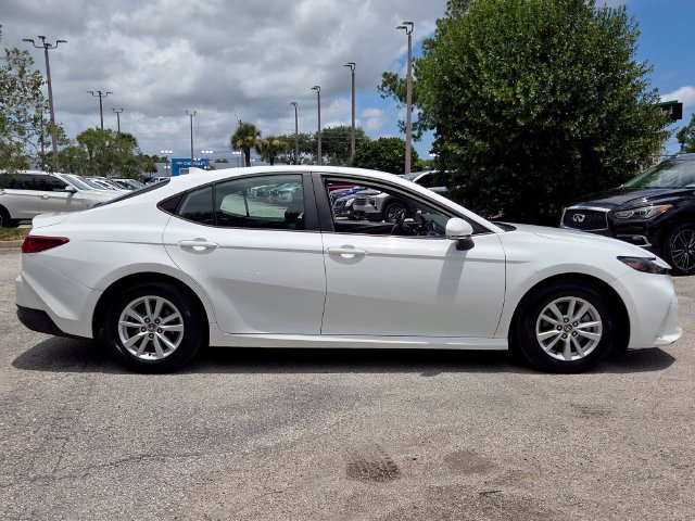 Used 2025 Toyota Camry LE FWD image 8