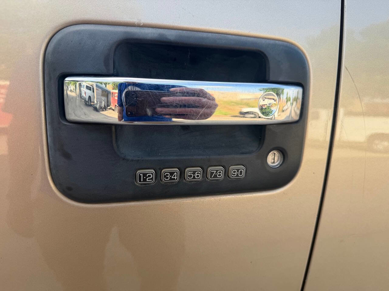 Used 2013 Ford F150 XLT w/ Luxury Equipment Group AWD/4WD image 11