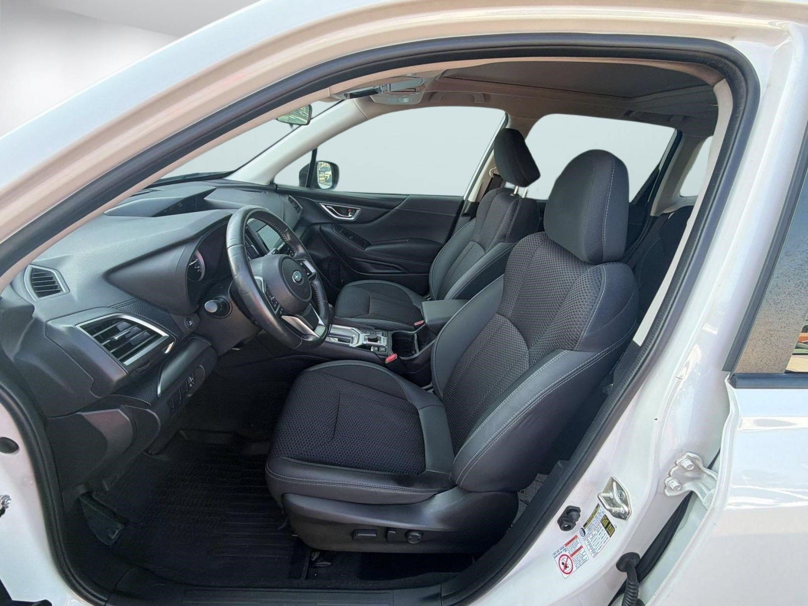 Used 2019 Subaru Forester Premium AWD/4WD image 5