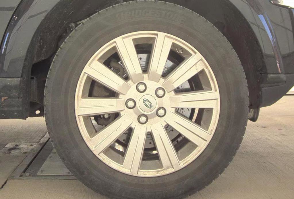 Used 2013 Land Rover LR4 HSE AWD/4WD image 8