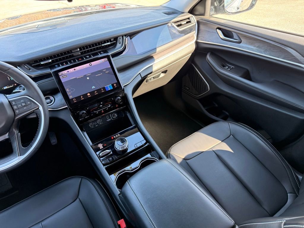 Used 2023 Jeep Grand Cherokee 4WD 4xe image 30